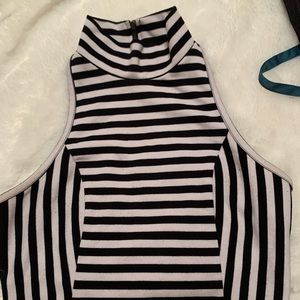 G by Guess crop top (S)